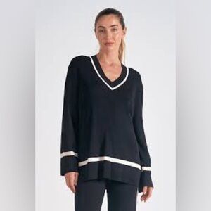 Elan | Wyonna Classic V-Neck Sweater in Black White Size M Medium